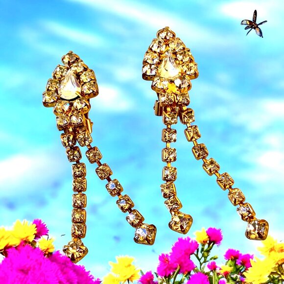 Vintage Earrings Gold-tone Crystal Rhinestones Dangle Drop Prong Set Clip-On - Picture 6 of 11